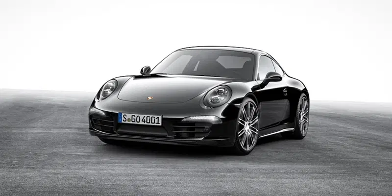 L'auto cantata da Ragadi &egrave; "un Porsche nero"