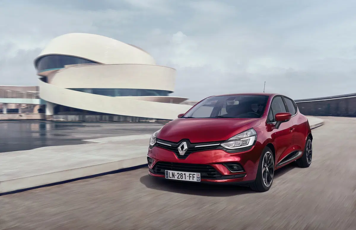 Renault Clio restyling: a scuola da Mégane (3)