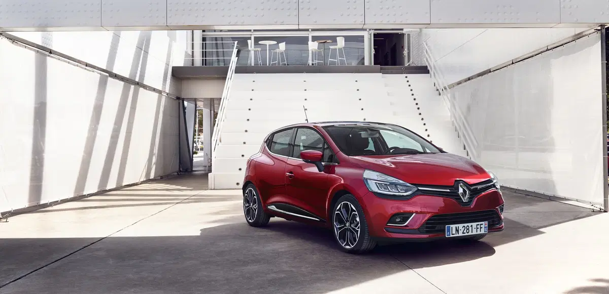 Renault Clio restyling: a scuola da Mégane (7)