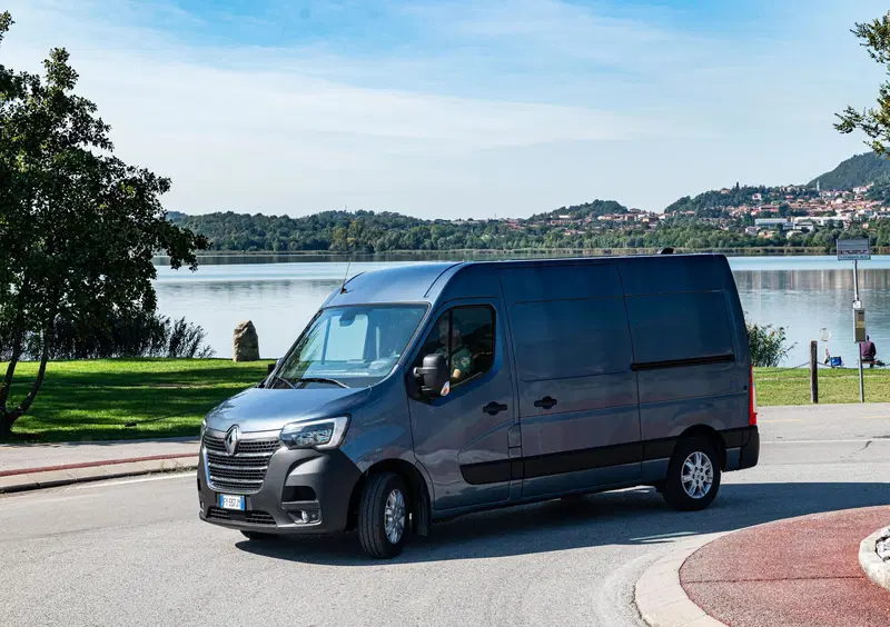 Renault Trucks Master Furgone (2021->>) (6)