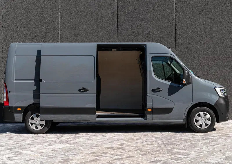 Renault Trucks Master Furgone (2021->>) (9)