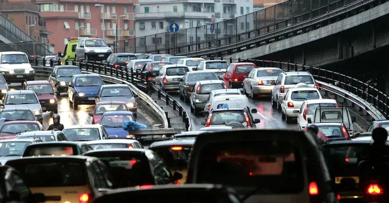 Non solo incentivi: il Governo prepara (finalmente) un piano per l'auto?