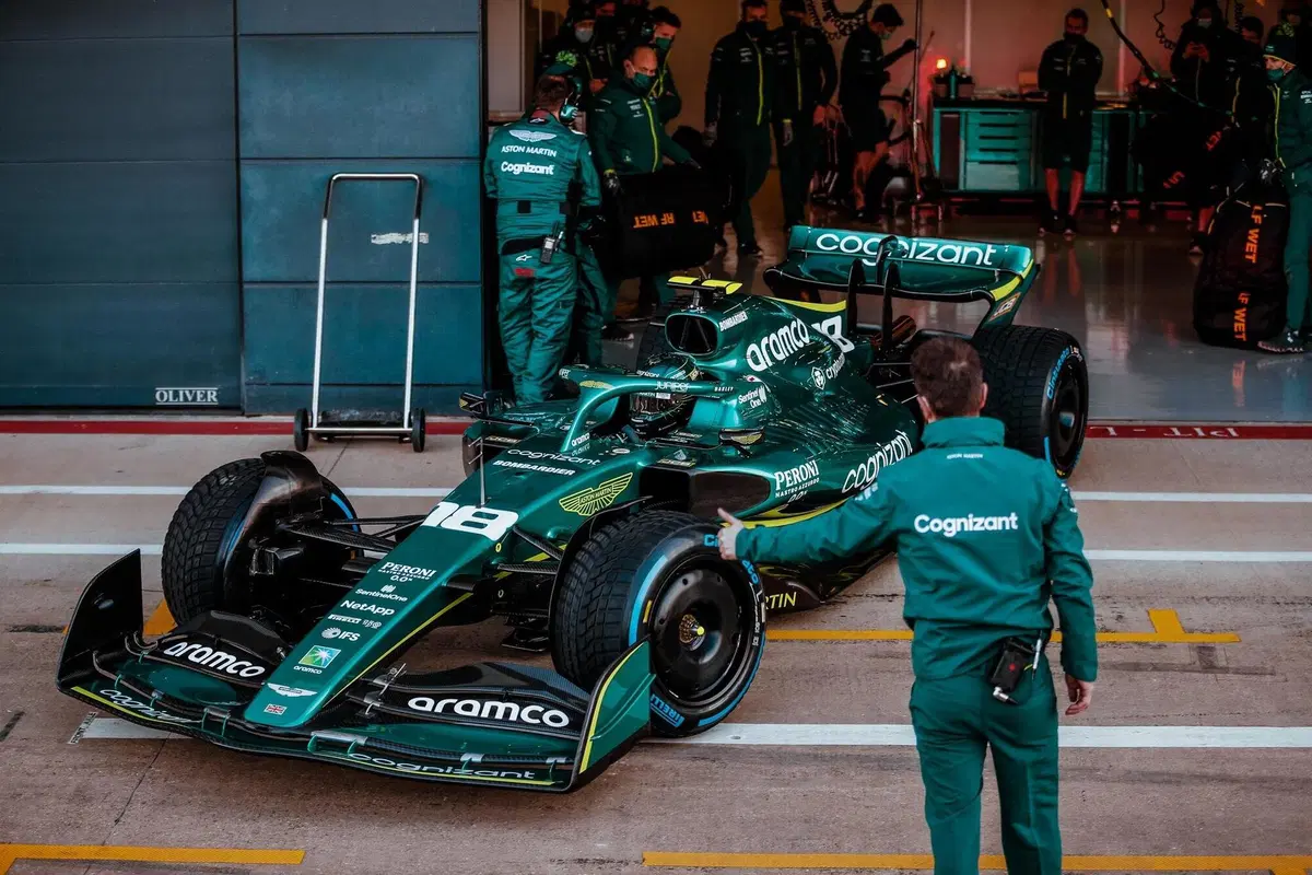 Formula 1. Aston Martin, shakedown a Silverstone per la AMR22 (4)