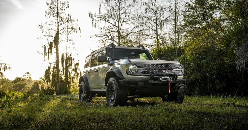 Ford Bronco Everglades, un turbo da 300 CV con verricello e snorkel per il fuoristrada