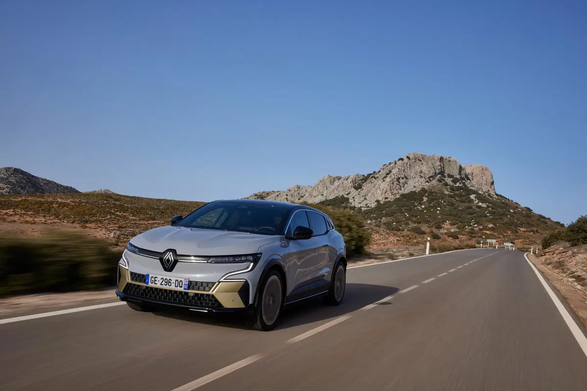 Nuova Renault Megane E-Tech, leggera e con 470 km di autonomia [Video] (4)