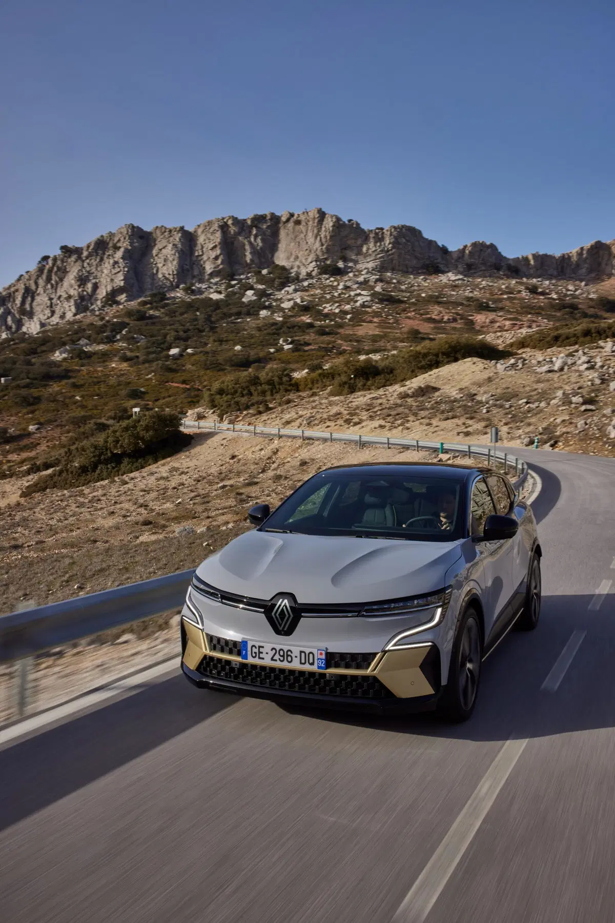 Nuova Renault Megane E-Tech, leggera e con 470 km di autonomia [Video] (8)