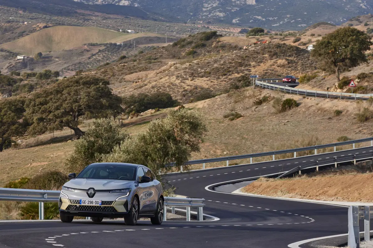 Nuova Renault Megane E-Tech, leggera e con 470 km di autonomia [Video] (12)