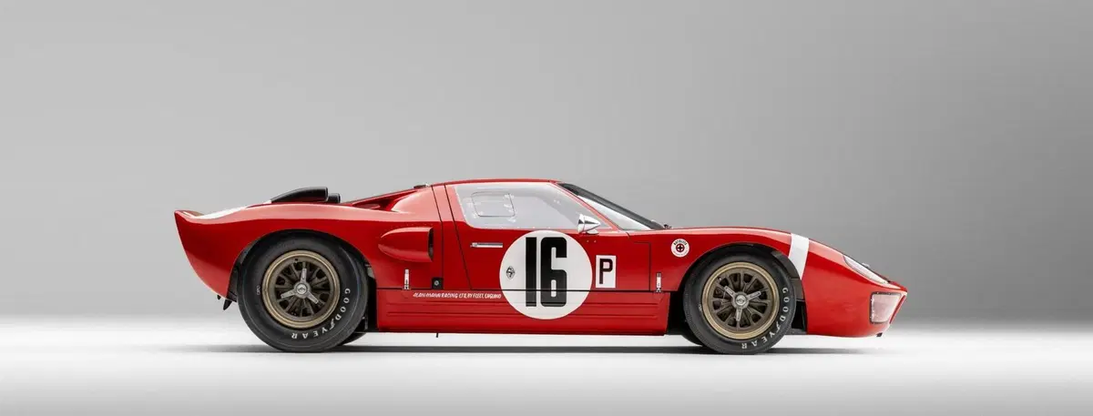 Ford GT 2022, la serie speciale dedicata ad Alan Mann presentata al Chicago Auto Show (6)