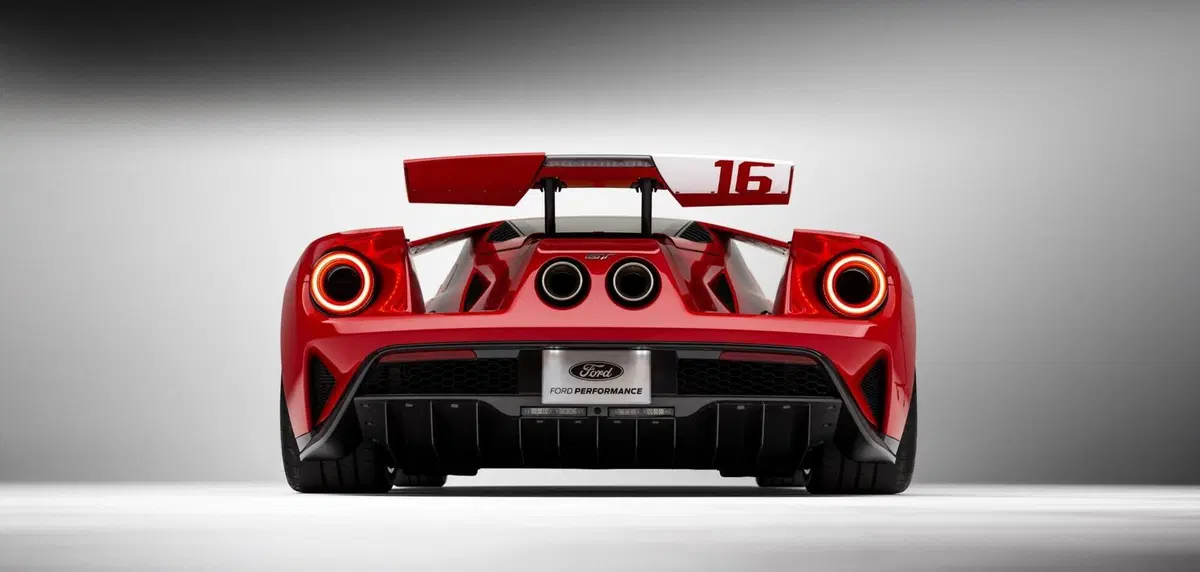 Ford GT 2022, la serie speciale dedicata ad Alan Mann presentata al Chicago Auto Show (2)