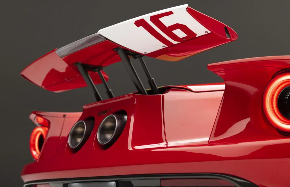 Ford GT 2022, la serie speciale dedicata ad Alan Mann presentata al Chicago Auto Show (10)