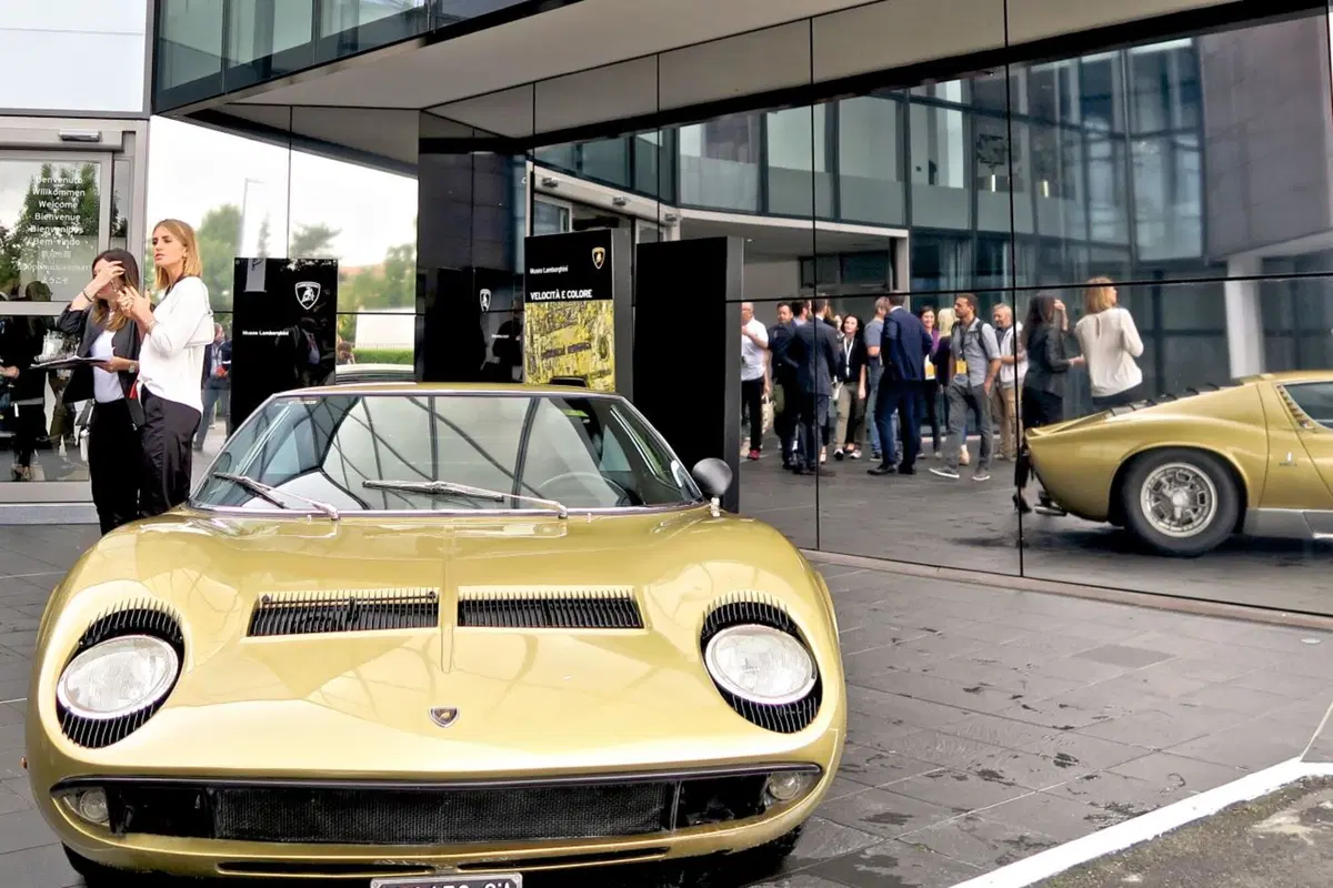 Visita a Sant'Agata, dov'è nato il mito Lamborghini Miura (2)