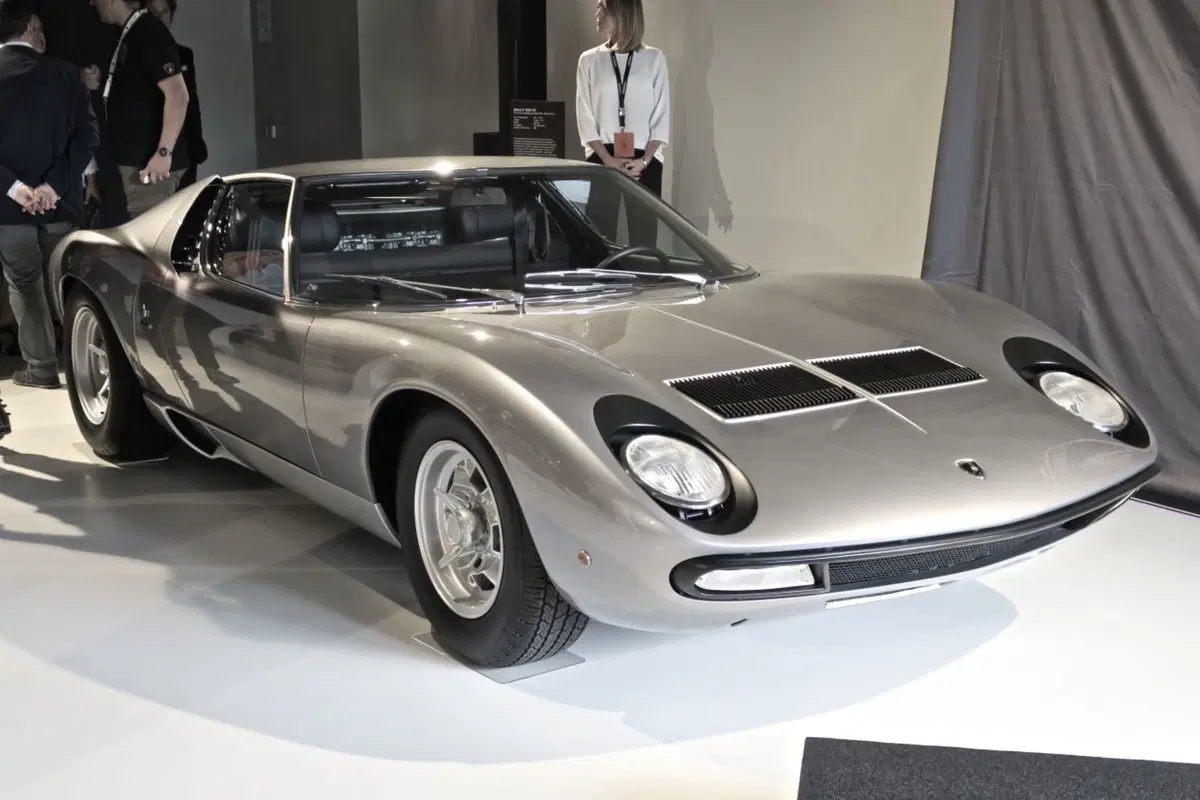 Visita a Sant'Agata, dov'è nato il mito Lamborghini Miura (5)