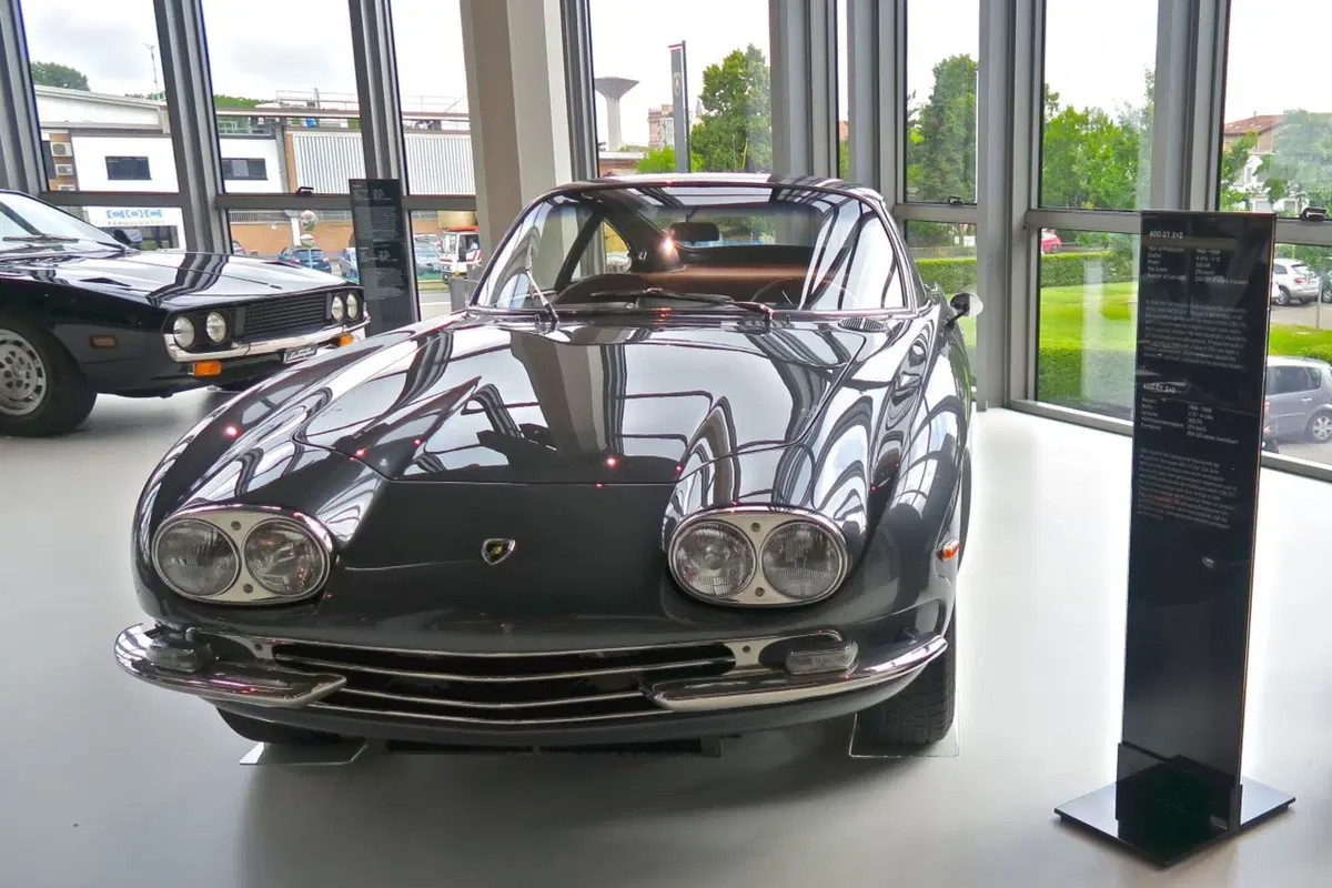 Visita a Sant'Agata, dov'è nato il mito Lamborghini Miura (28)