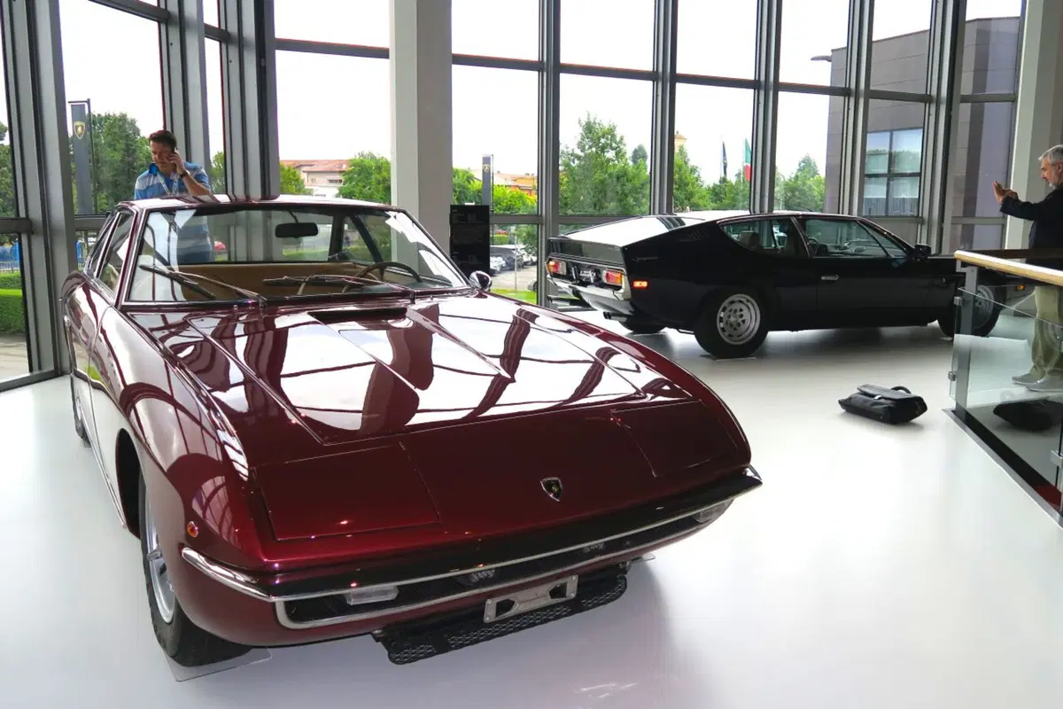 Visita a Sant'Agata, dov'è nato il mito Lamborghini Miura (34)