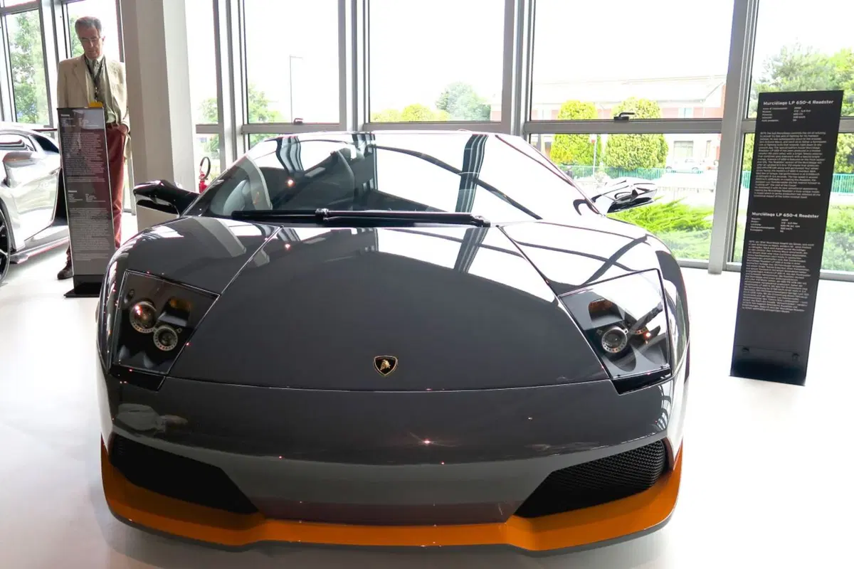 Visita a Sant'Agata, dov'è nato il mito Lamborghini Miura (37)
