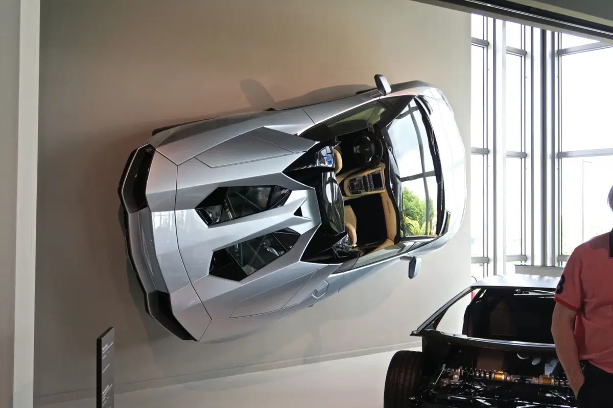 Visita a Sant'Agata, dov'è nato il mito Lamborghini Miura (66)