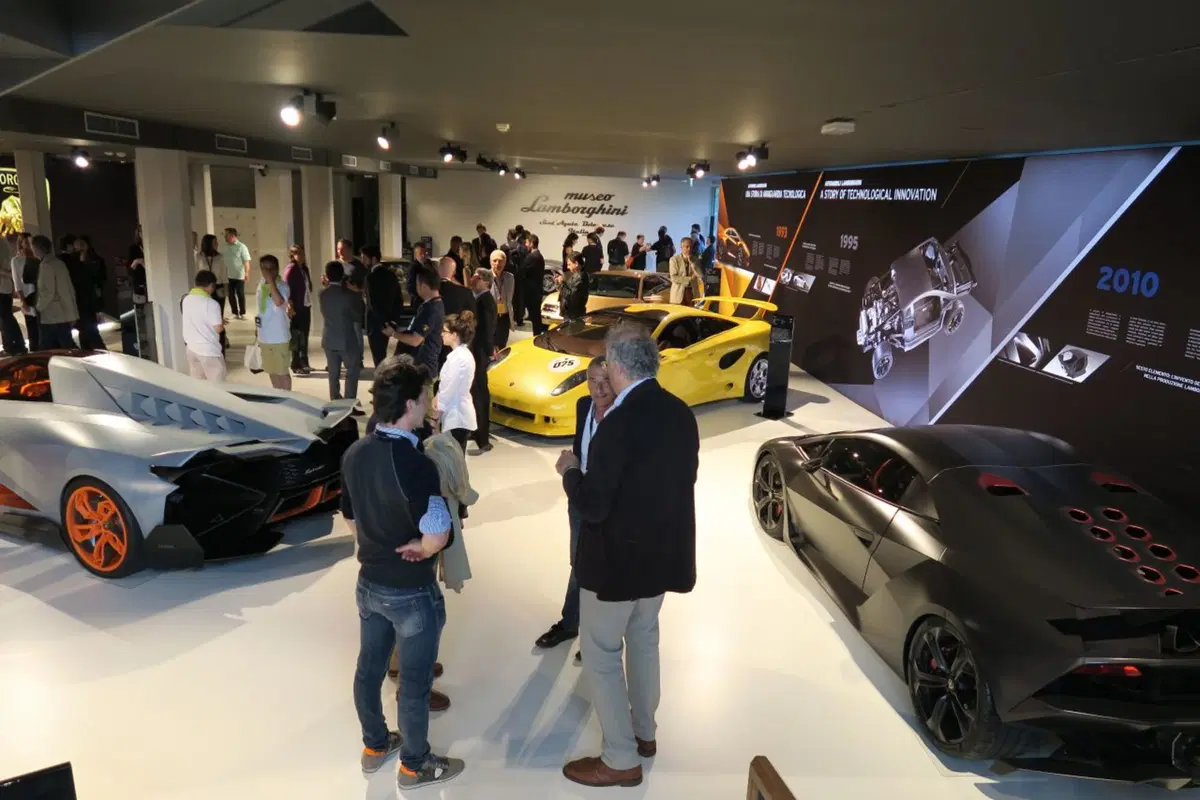 Visita a Sant'Agata, dov'è nato il mito Lamborghini Miura (73)