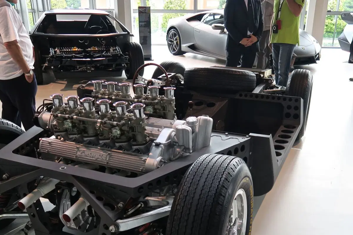 Visita a Sant'Agata, dov'è nato il mito Lamborghini Miura (152)