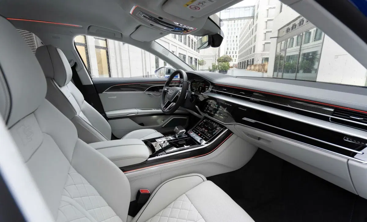 Audi S8 (2019-->>) (12)