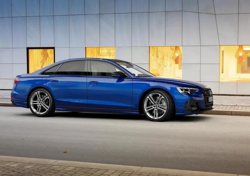 Audi S8 (2)