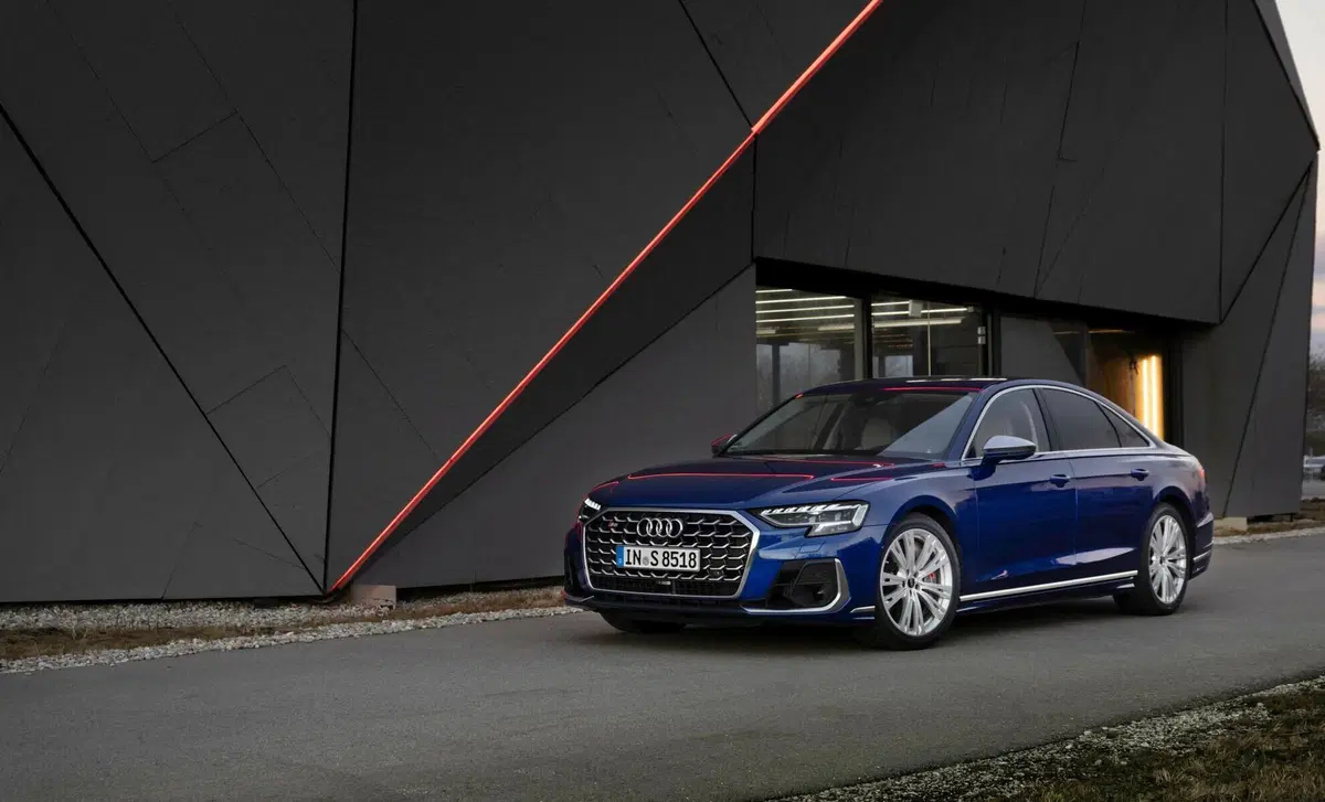 Audi S8 (2019-->>) (8)