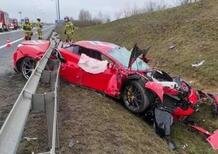 Danno pesante alla Ferrari 488 Pista: crash in autostrada ad alta velocità