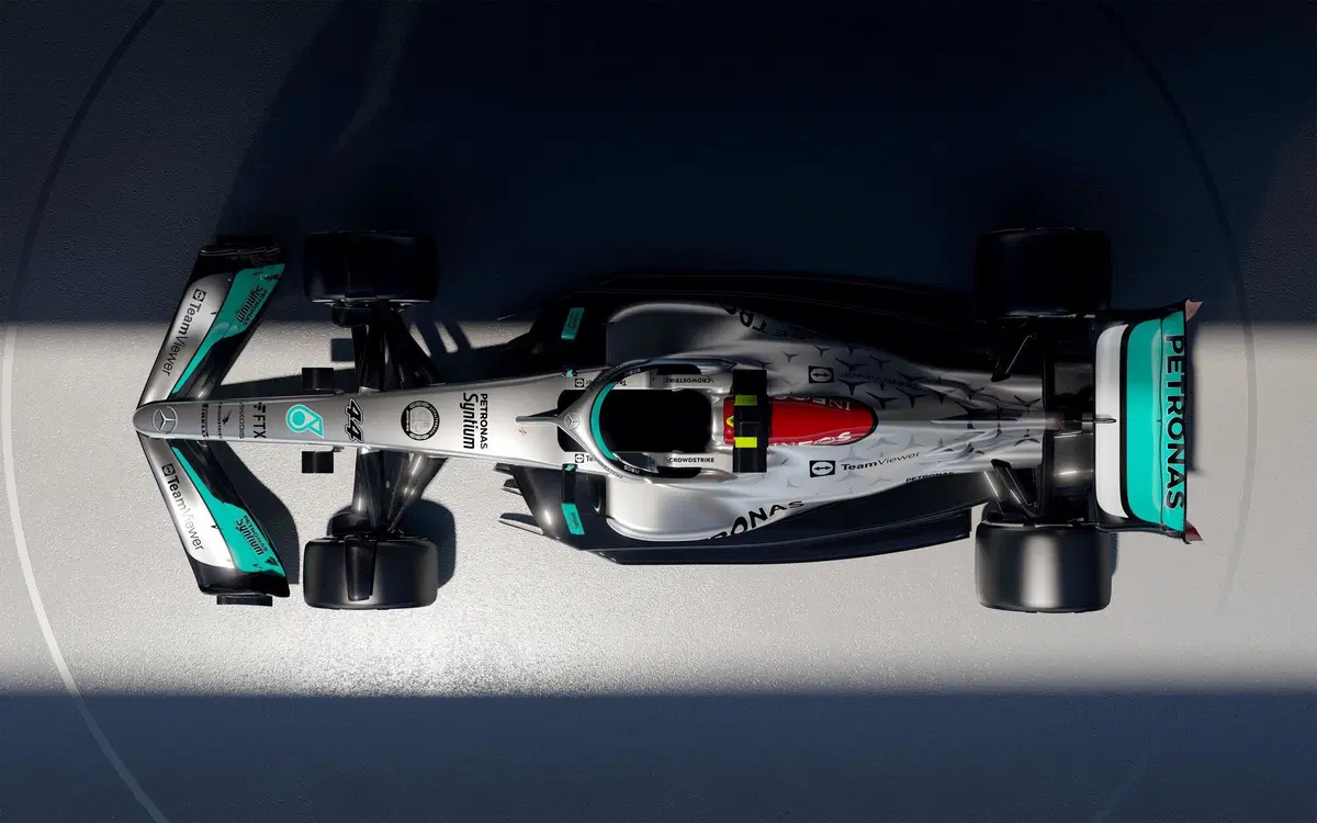Formula 1: Mercedes, presentata la W13 di Hamilton e Russell (2)