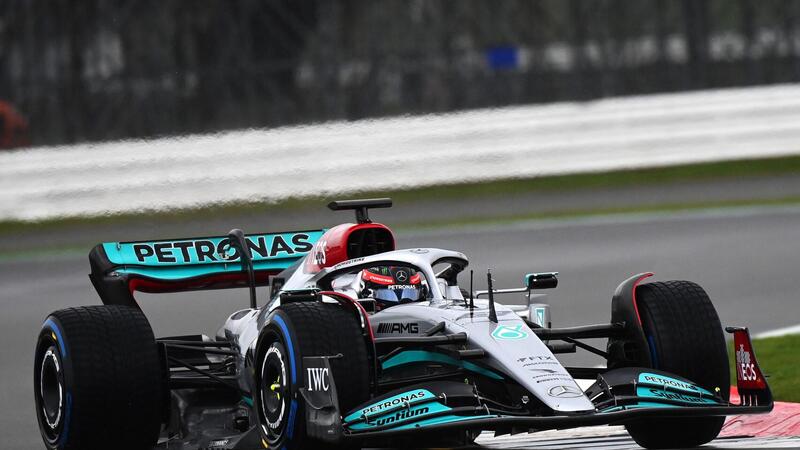 Formula 1, shakedown per la Mercedes W13 a Silverstone 