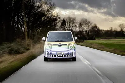 Ecco la Volkswagen ID.Buzz, il nuovo T1 "Bulli" elettrico [Video]