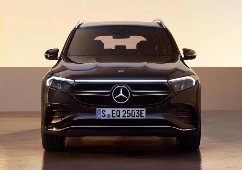 Mercedes-Benz EQB (2021->>) (19)