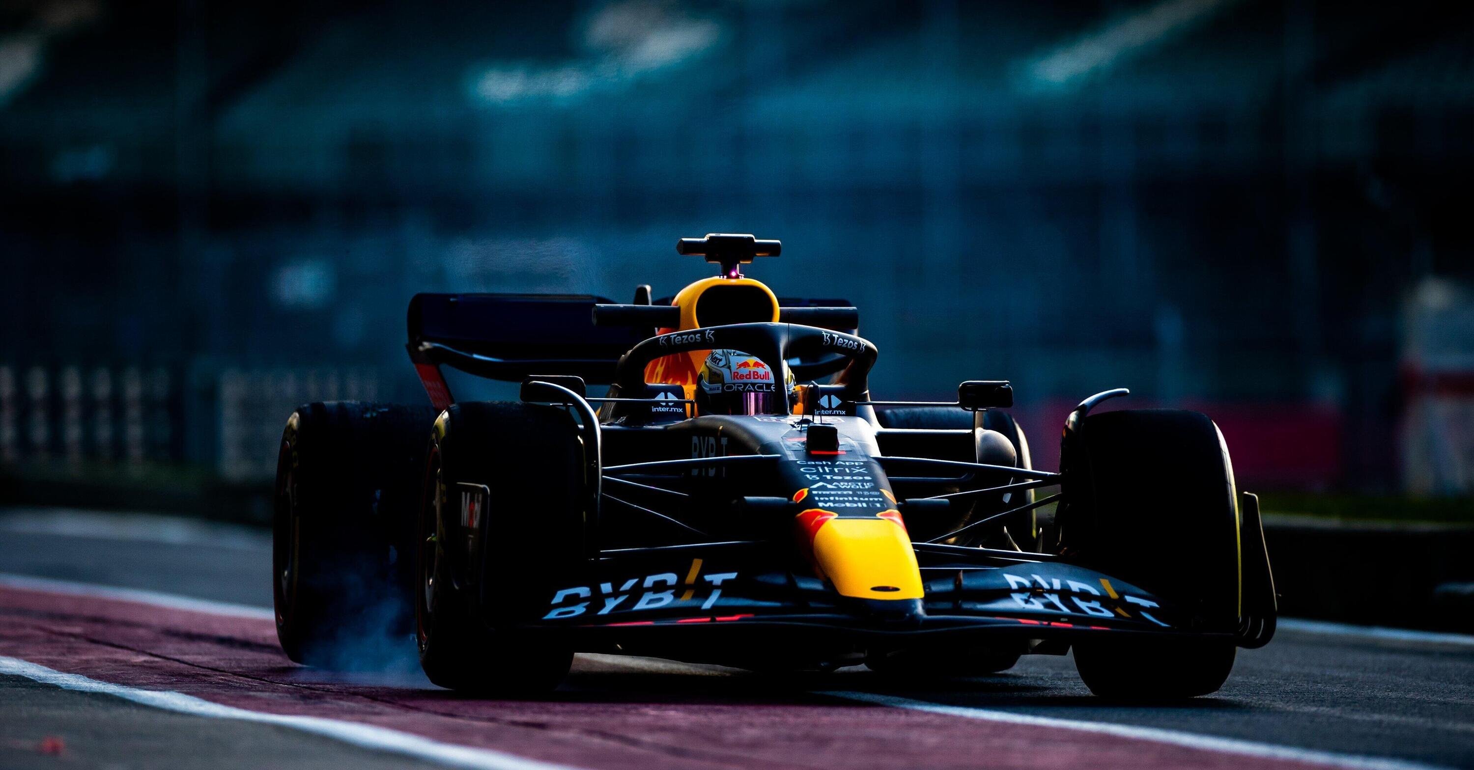 Formula 1: ecco la vera Red Bull RB18 in pista a Barcellona