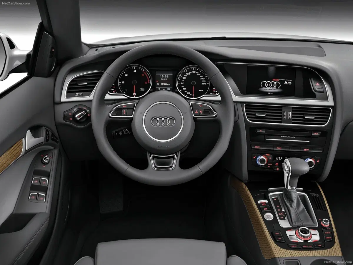 Audi A5 Cabrio (2009-17) (5)