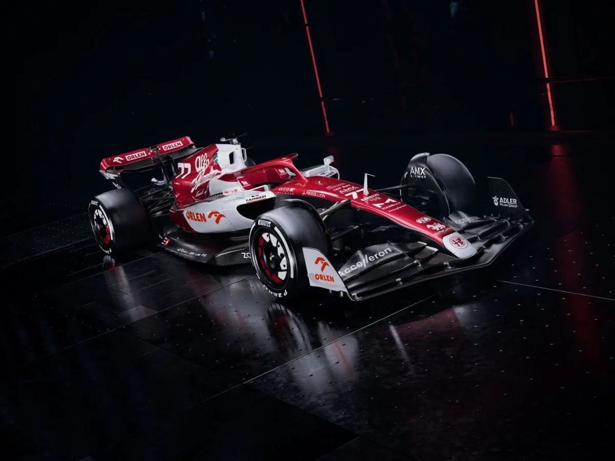 Formula 1, Alfa Romeo presenta la C42 [Video] (5)