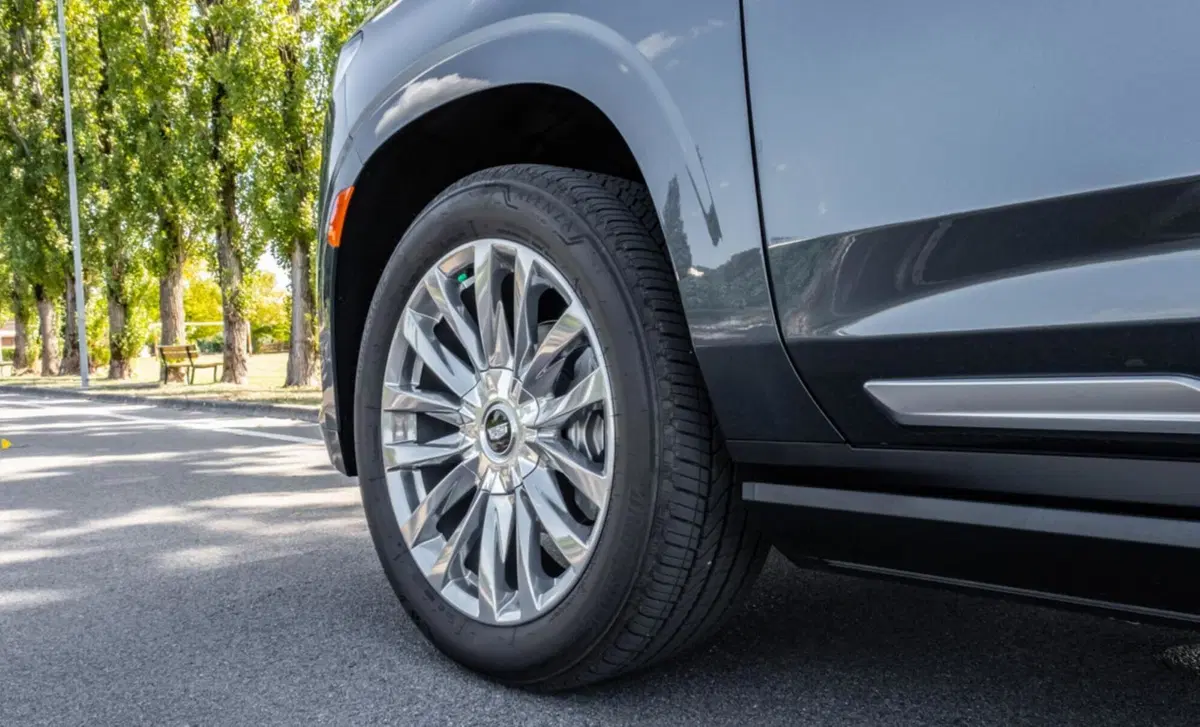 Cadillac Escalade (22)