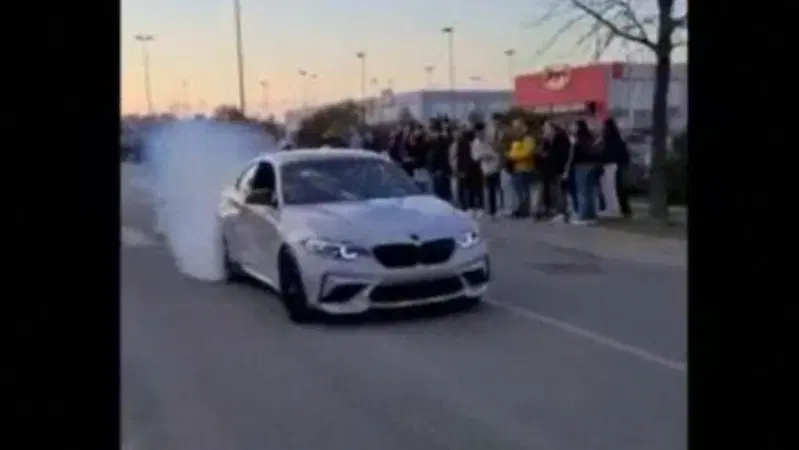 Brutto incidente con la BMW sportiva all'autoraduno, in Veneto