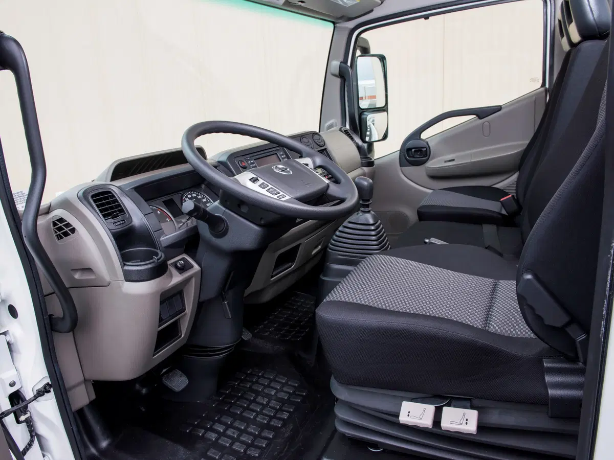 Nissan NT500 (2014-17) (5)