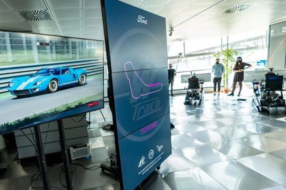 8 marzo, Ford Italia presenta The W Track: gratis in pista a Monza per la parità di genere [eSports e BEV] (3)