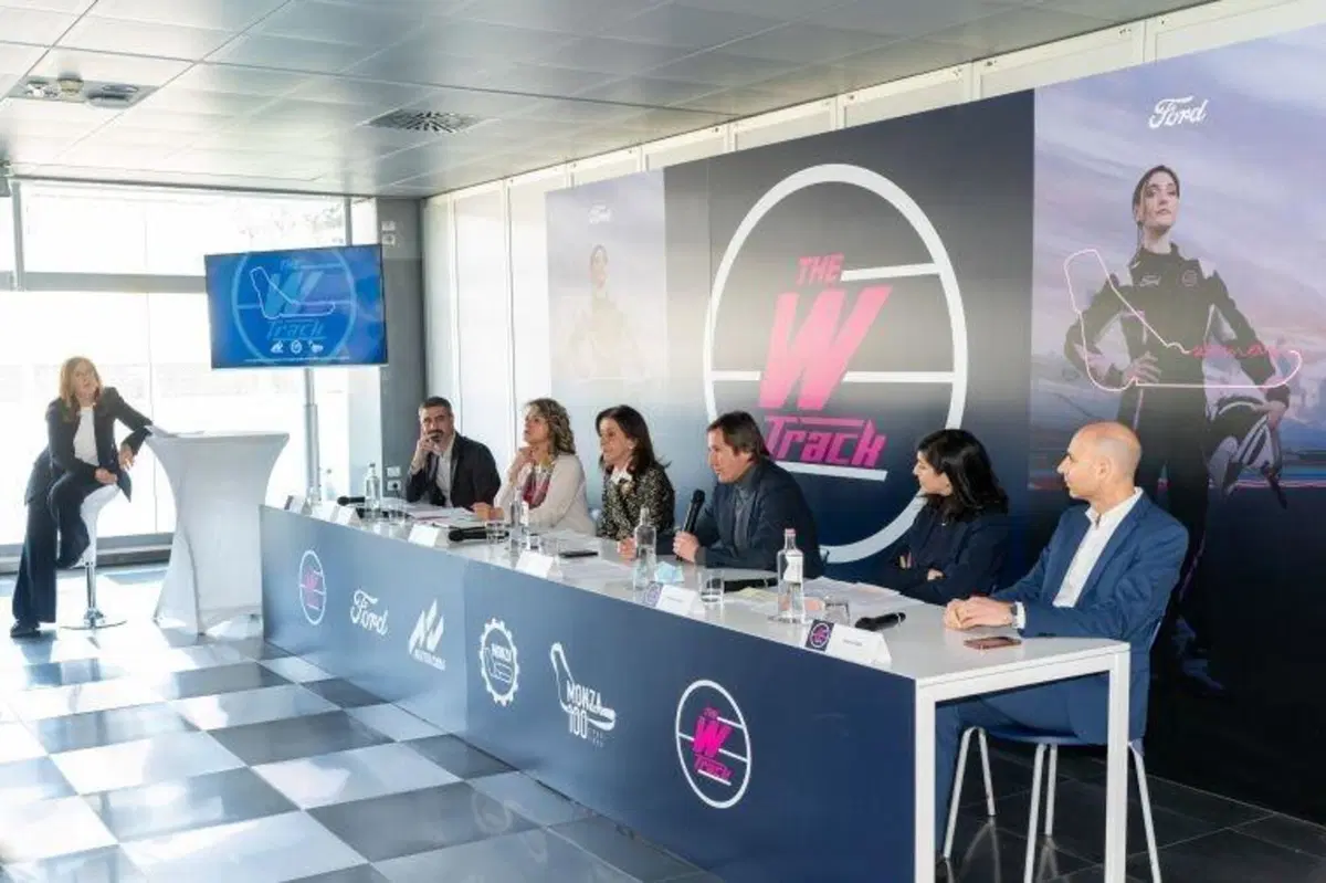 8 marzo, Ford Italia presenta The W Track: gratis in pista a Monza per la parità di genere [eSports e BEV] (4)