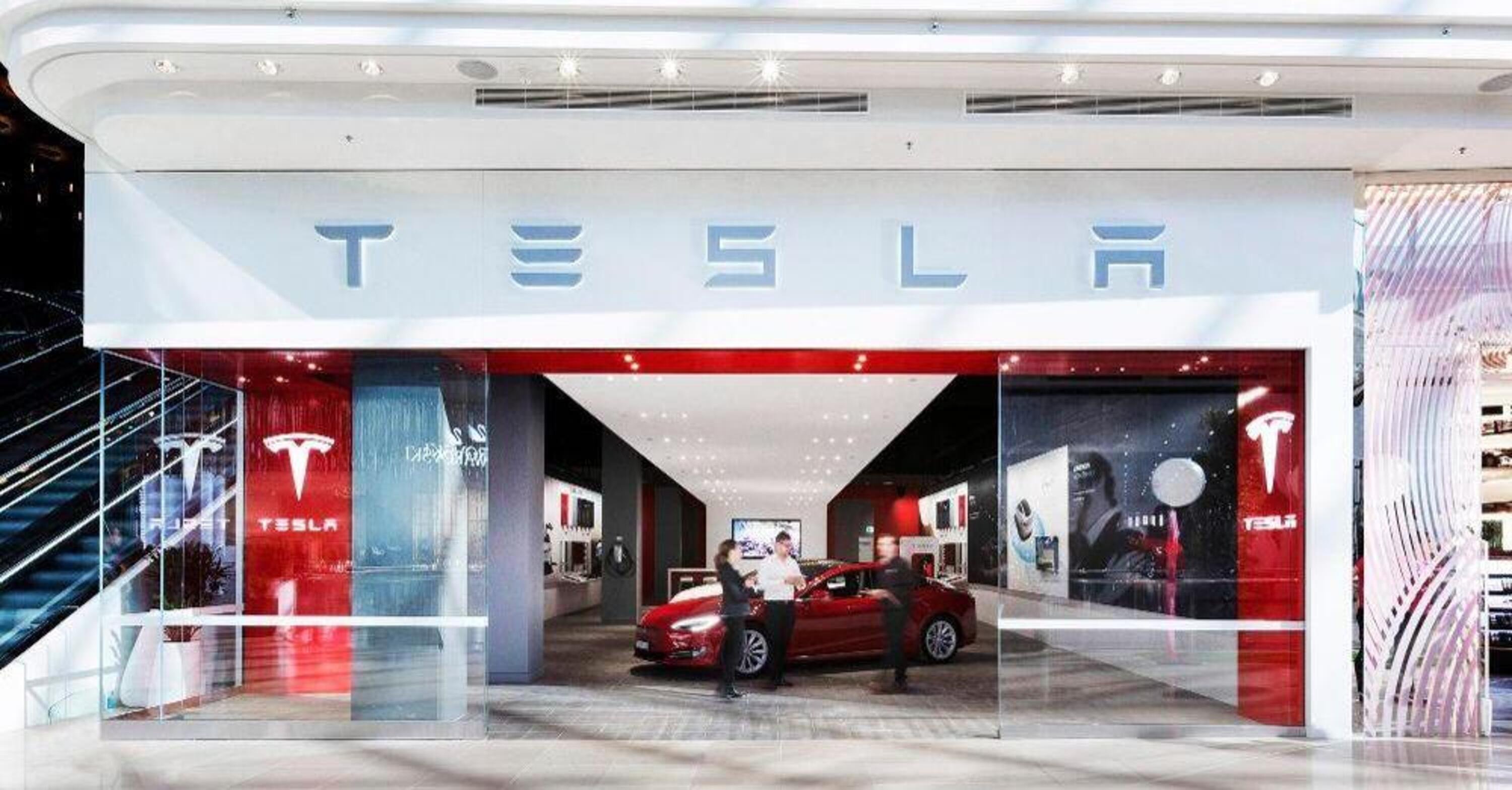 Tesla pu&ograve; vendere auto ovunque&hellip; ma non negli Stati Uniti, dove c&rsquo;&egrave; una legge che (spesso) lo vieta
