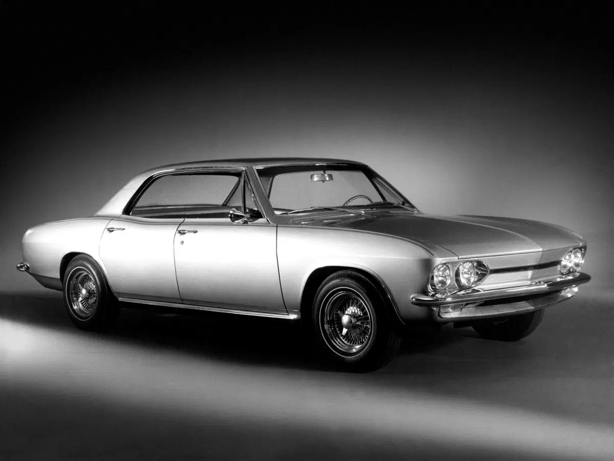 Novità (esagerate) mancate in gamma, Chevrolet: ecco concept-car americane di cui pochi si ricordano (3)