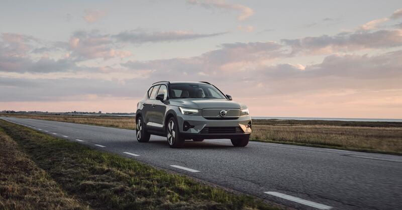 Volvo XC40 e C40 Recharge, restyling con piccoli ritocchi di stile ed ecologia