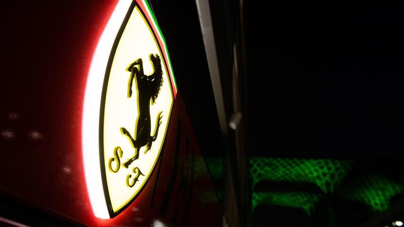 Ferrari, sospesa produzione per la Russia