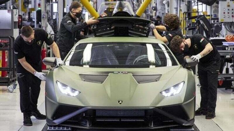 Guerra in Ucraina, Lamborghini sospende i propri business in Russia
