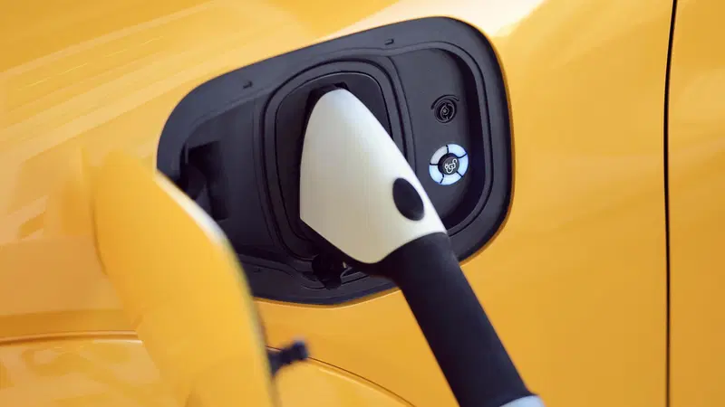 Che figura di ....: giornalista NBC gira video sul risparmio benzina, a bordo di un'auto elettrica!