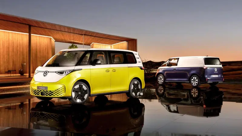 Volkswagen ID.Buzz, scopriamo gli interni del "Bulli" 2022 elettrico [VIDEO]