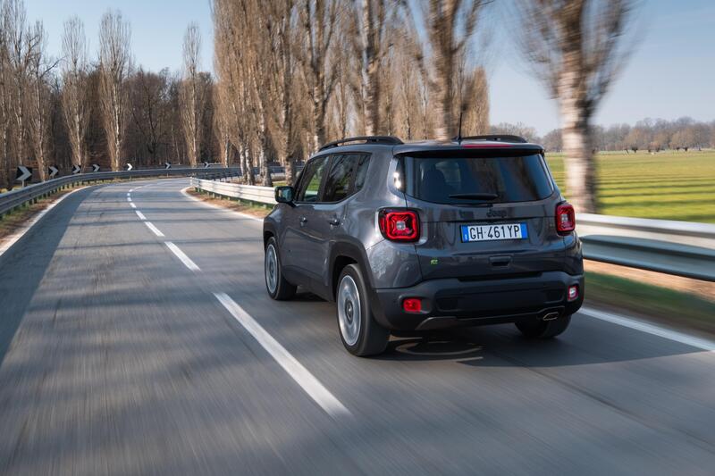 Jeep Renegade e-Hybrid: leggera e efficace come un full hybrid