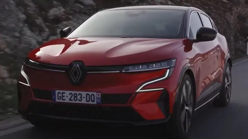 Renault Megane E-Tech elettrica, l'intervista con Raffaele Fusilli AD Renault [video]