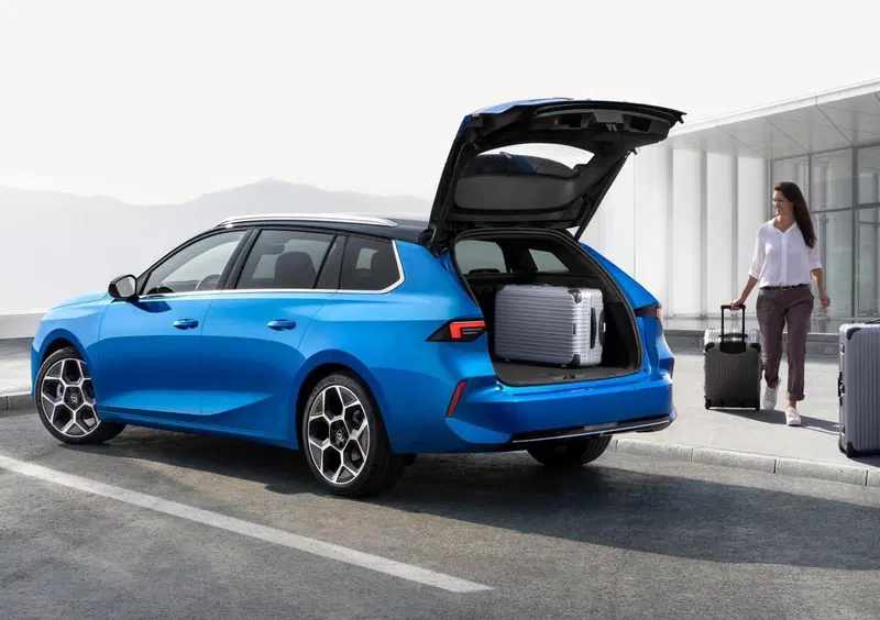 Opel Astra Station Wagon (2022-->>) (18)