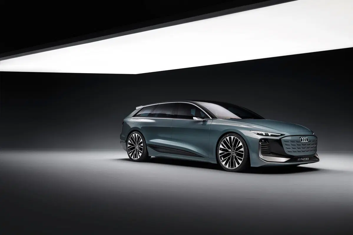 Il futuro delle auto familiari di lusso wagon esiste e parla ancora Audi: ecco A6 Avant e-tron [concept] (10)