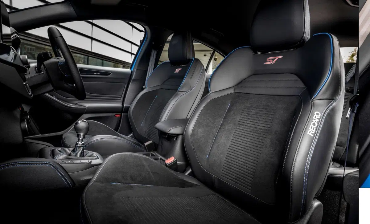 Ford Focus Station Wagon 1.0t ecoboost h ST-Line X 125cv (8)